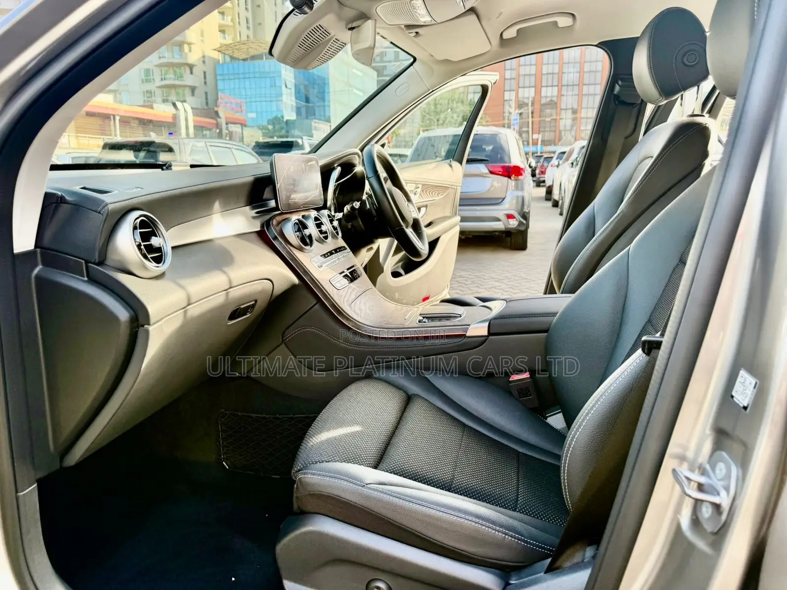 Mercedes-Benz GLC-Class 2020 Gold