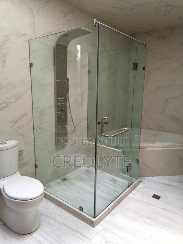Glass Sliding Enclosure - thumbnail 2