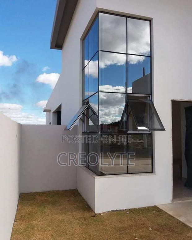 Double- Hung Aluminium Windows