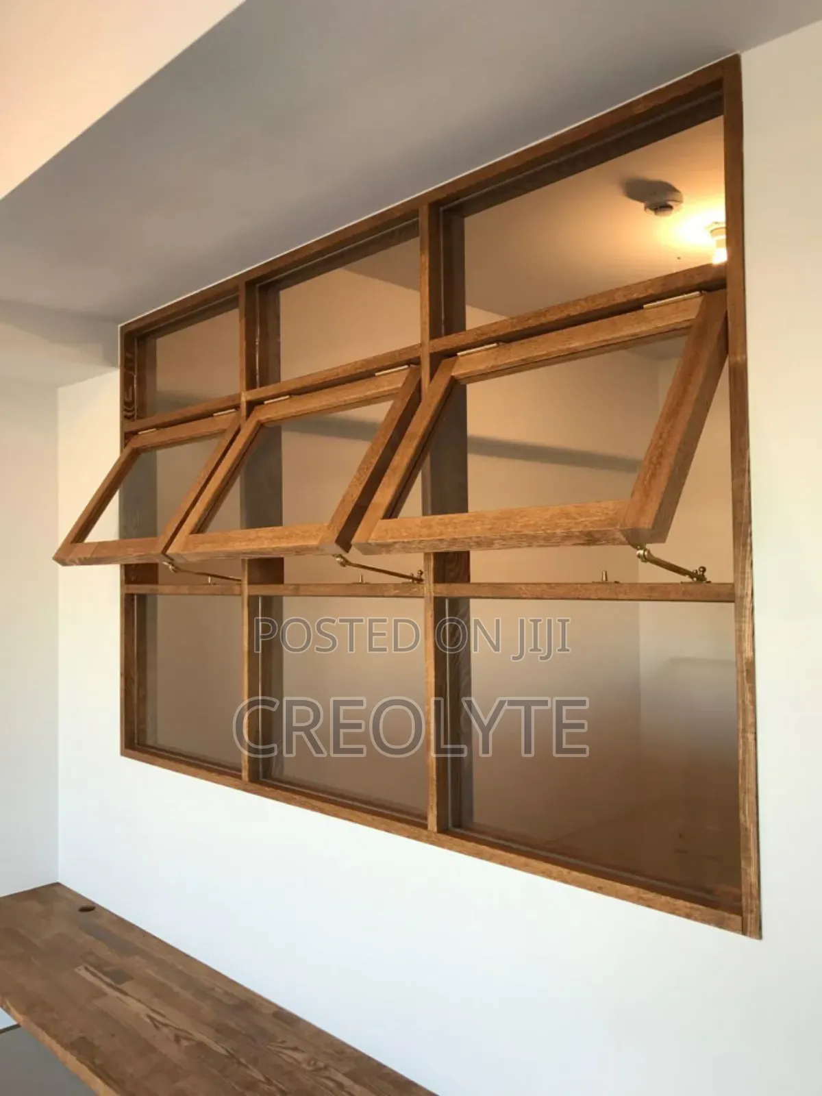 Mahogany Design Windows