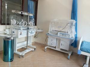 Infant Incubator+ Phototherapy Light - thumbnail 2