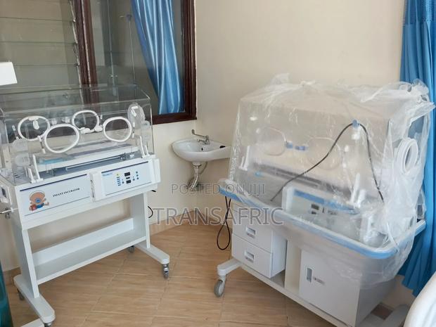 Infant Incubator+ Phototherapy Light - thumbnail 4