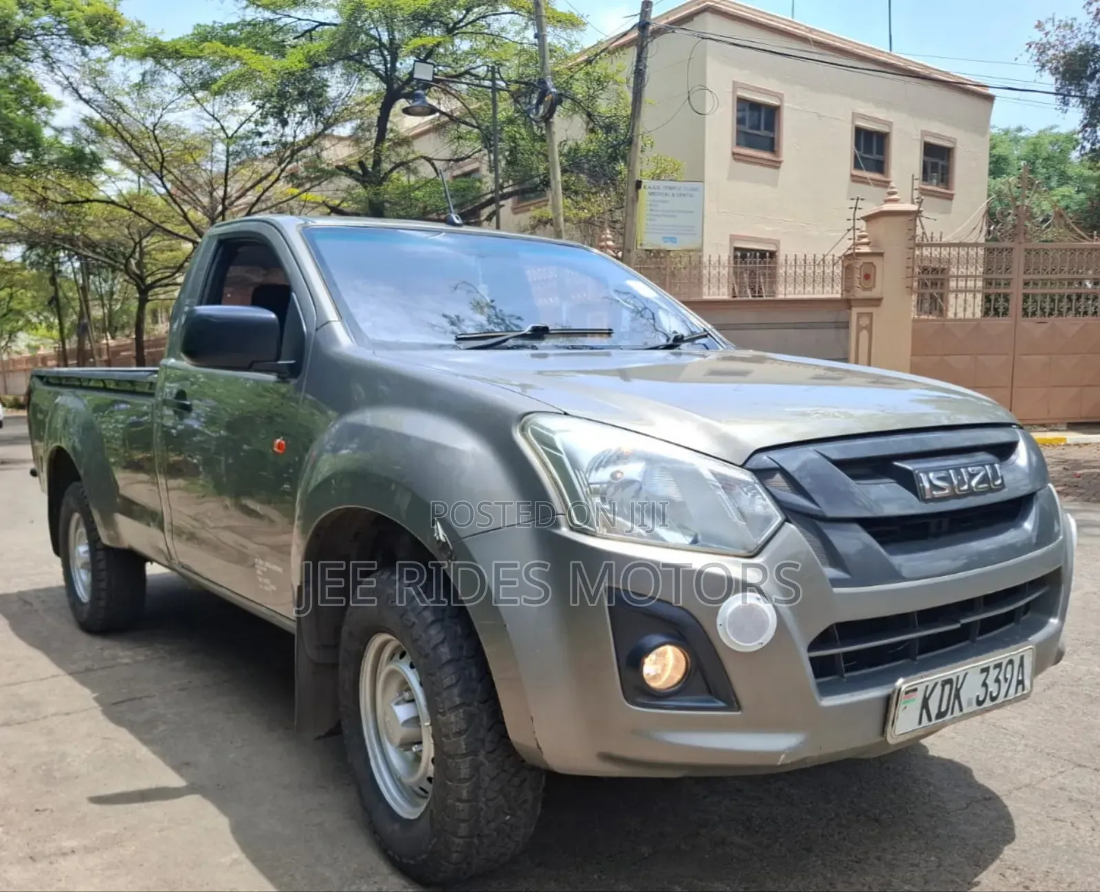 Isuzu D-MAX 2022 Gray