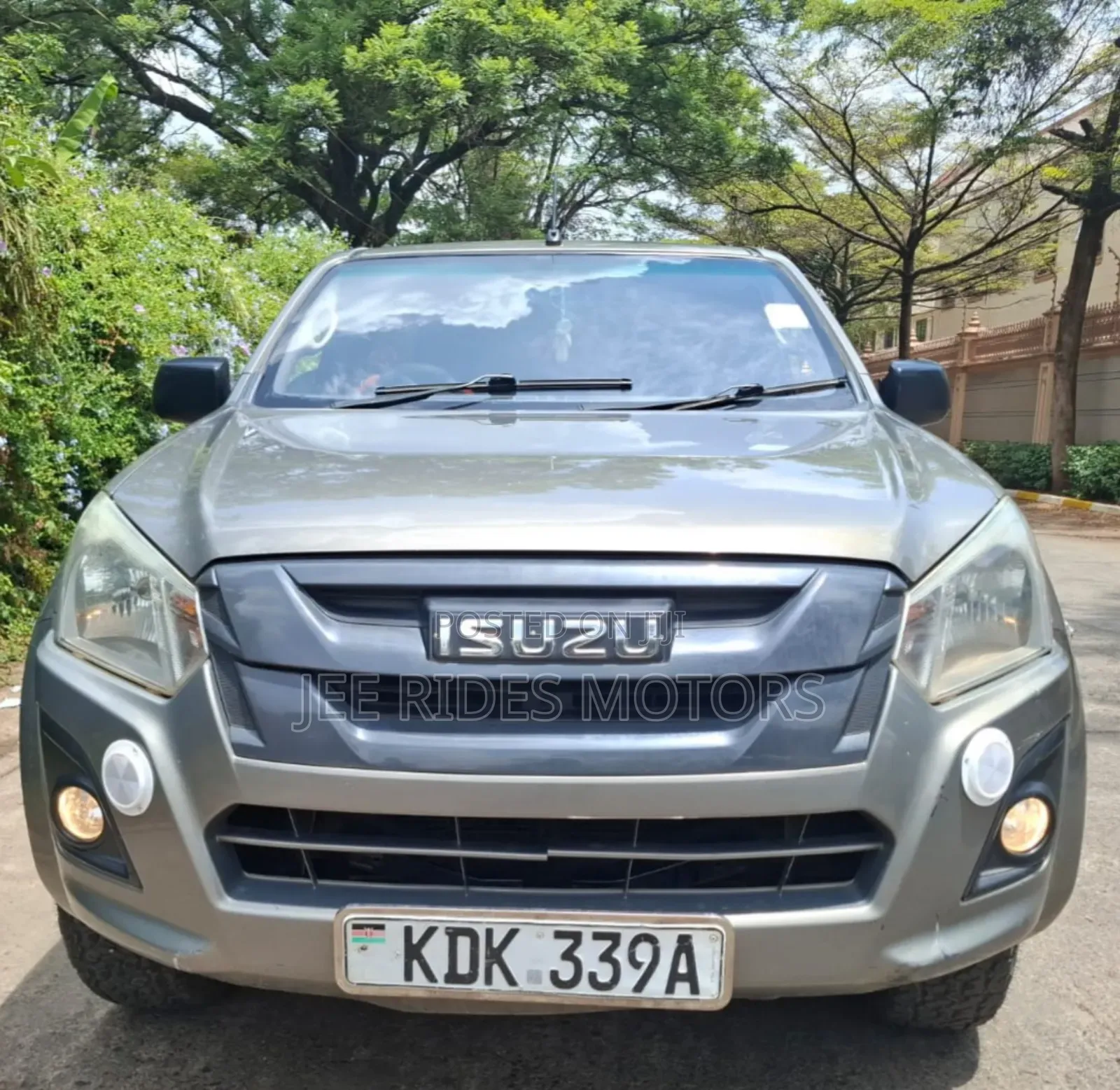 Isuzu D-MAX 2022 Gray