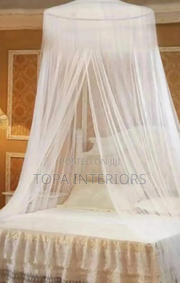 Diy-Friendly White Round Mosquito Net That Is Machine Washable
