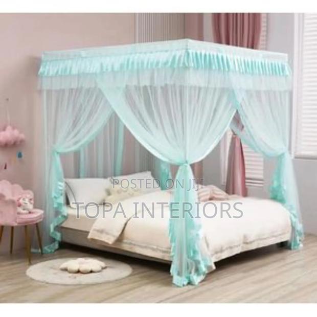 Fine Mesh Easy to Fix 4 Stand Square Mosquito Nets