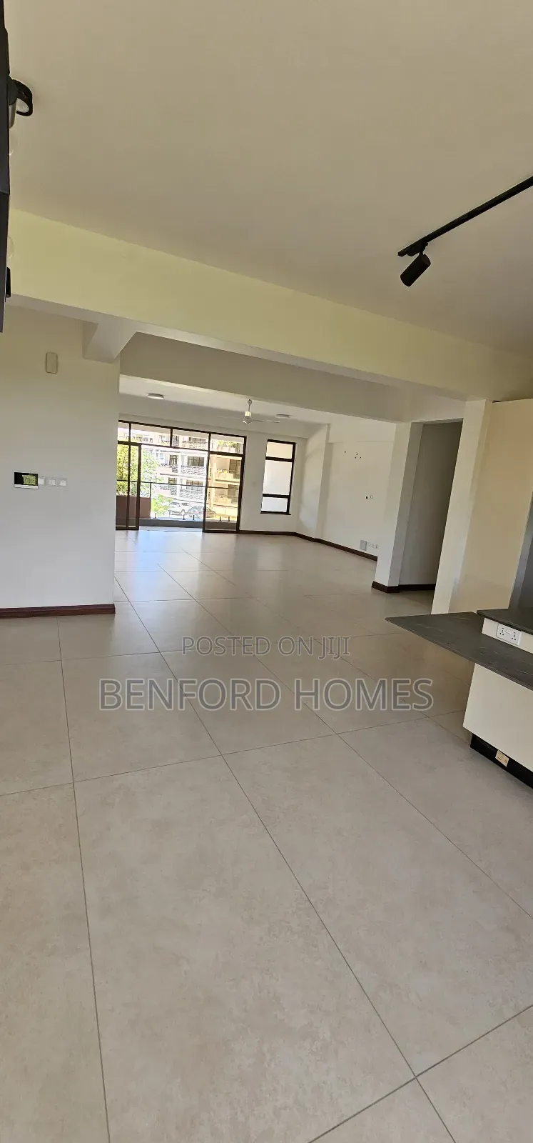 4bdrm Apartment in Nyali Luxurious for sale