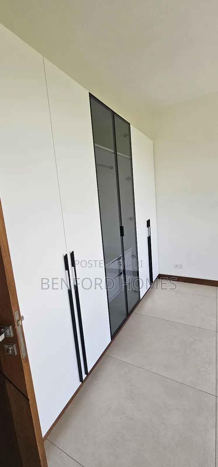 4bdrm Apartment in Nyali Luxurious for sale