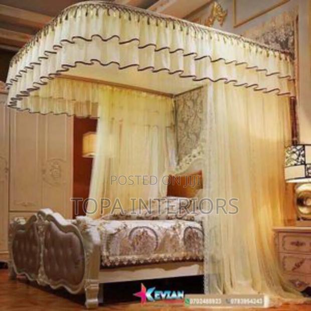 Cream Curved Rail Mosquito Nets With Two Strong Stands