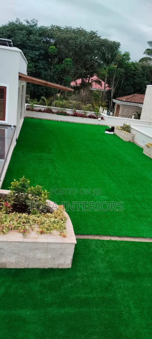 Luxurious Foot Friendly Artificial Rooftop Floor Grass Carpets - main view