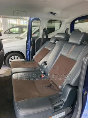 Toyota Sienta 1.5 FWD (6-seater) 2020 Blue