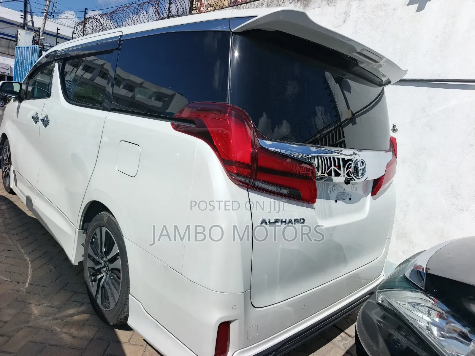 Toyota Alphard 2.5 Petrol FWD 2020 White