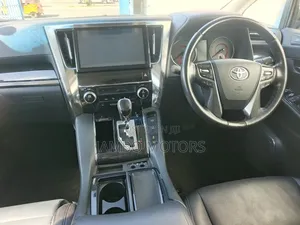 Toyota Alphard 2.5 Petrol FWD 2020 White