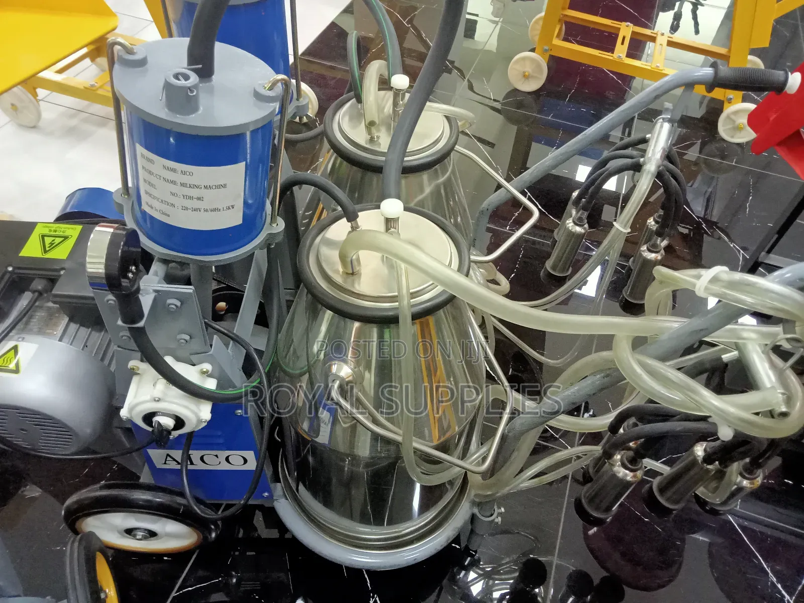 Italian Double Barrel Milking Machine