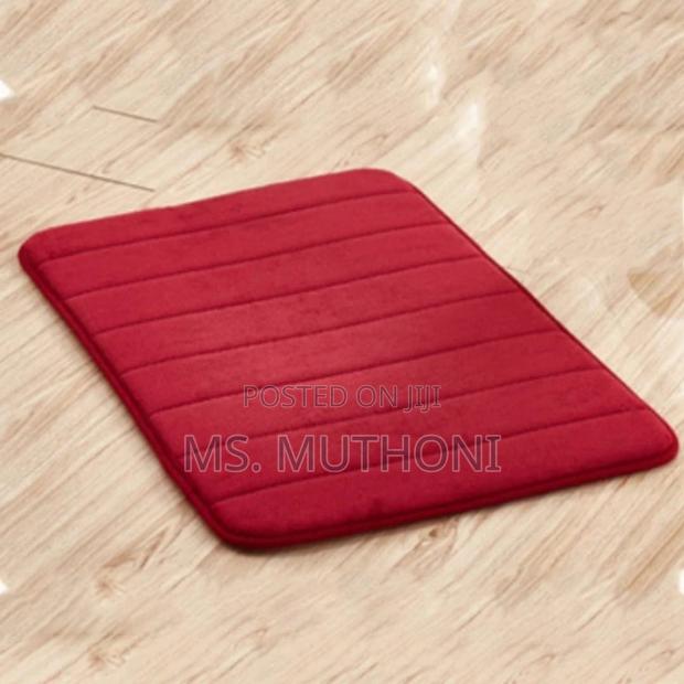 Super Absorbent Memory Foam Bath Mat - thumbnail 4