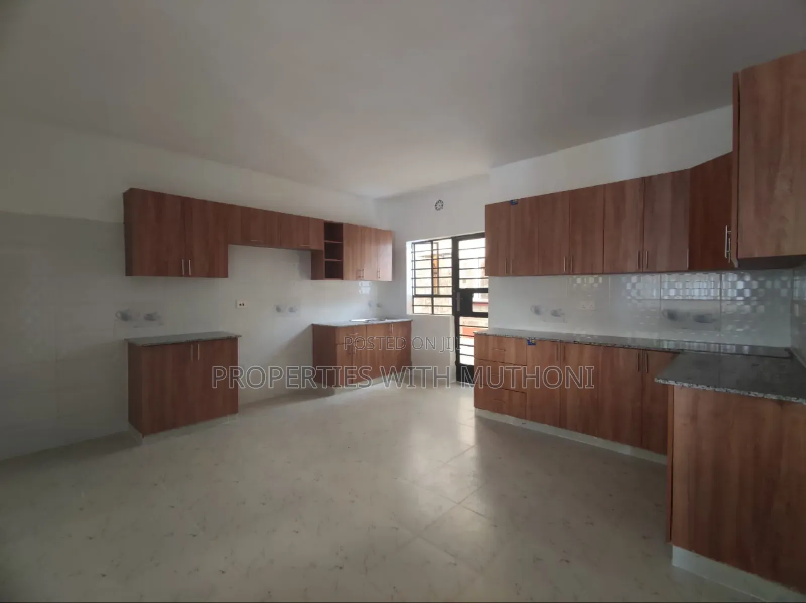 5bdrm Bungalow in Kitengela for sale