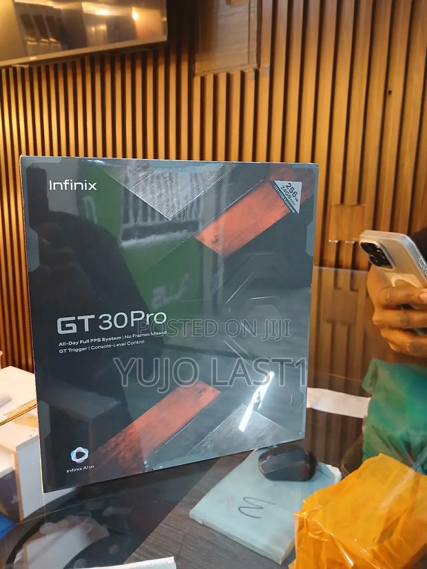 New Infinix GT 30 Pro 256 GB Black - main view