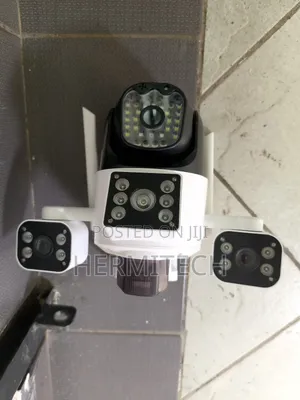 All in One CCTV Camera 4g Smart Ethernet Cable Triple Lens Alarm Siren