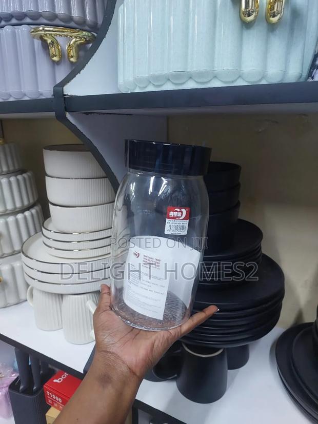 1.8 Glass Jars With Plastic Lid_mg
