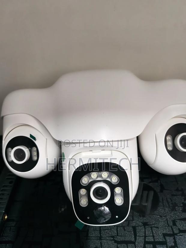 Three Powerful Lens Triple Lens 4g Model Solar Powered