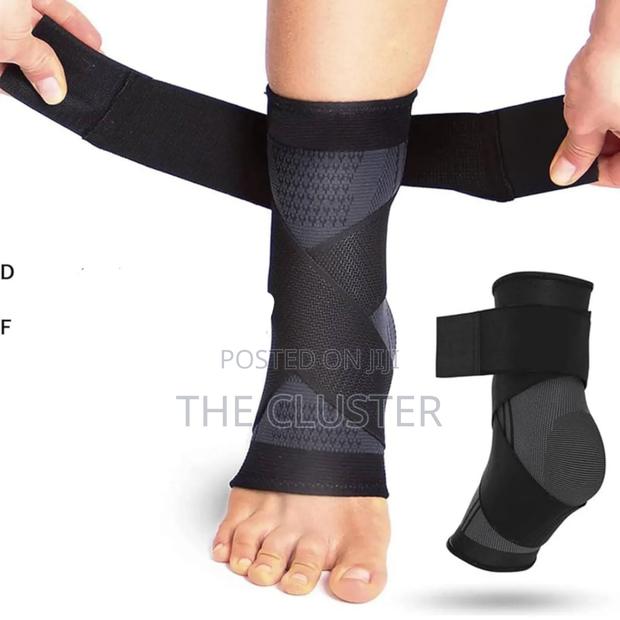 *Ankle Brace Adjustable Compression Ankle - main view
