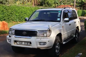 Toyota Land Cruiser 1999 White