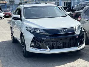 Toyota Harrier 2019 Off white
