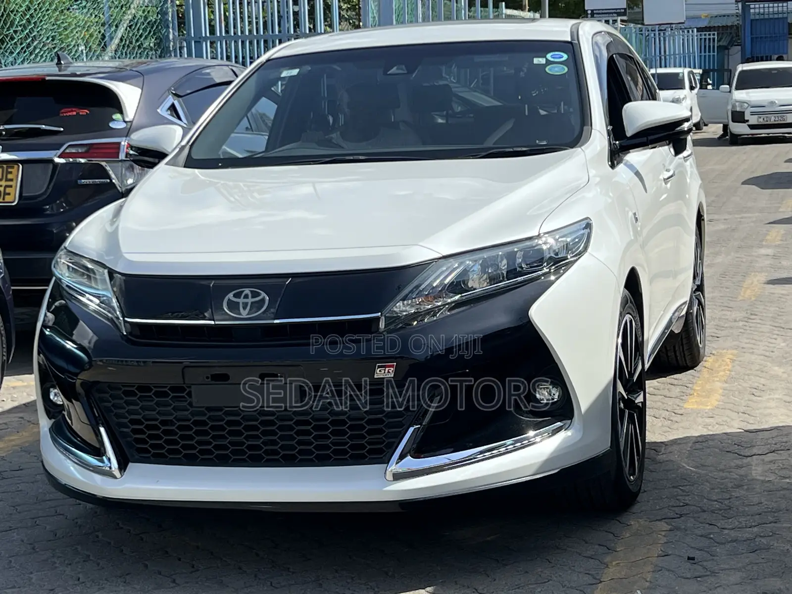 Toyota Harrier 2019 Off white