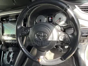Toyota Harrier 2019 Off white