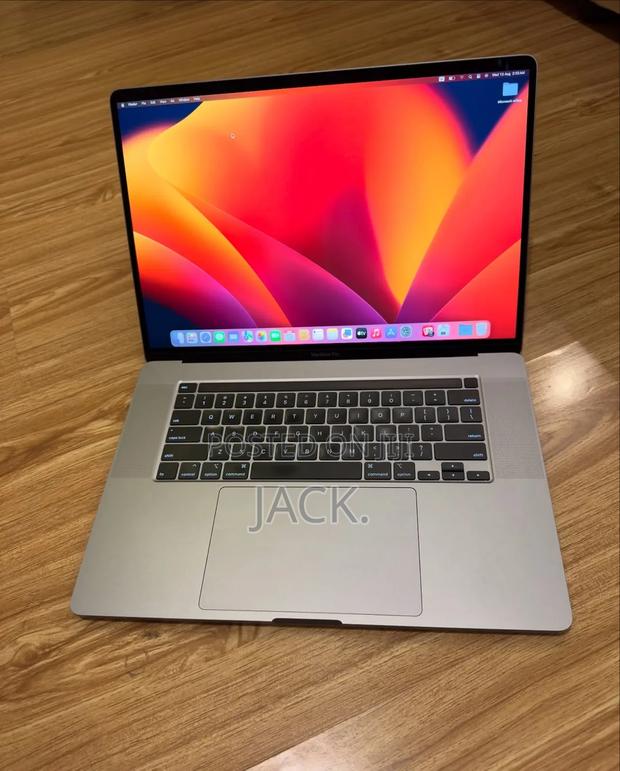 Laptop Apple MacBook 2019 32GB Intel Core i9 SSD 2T