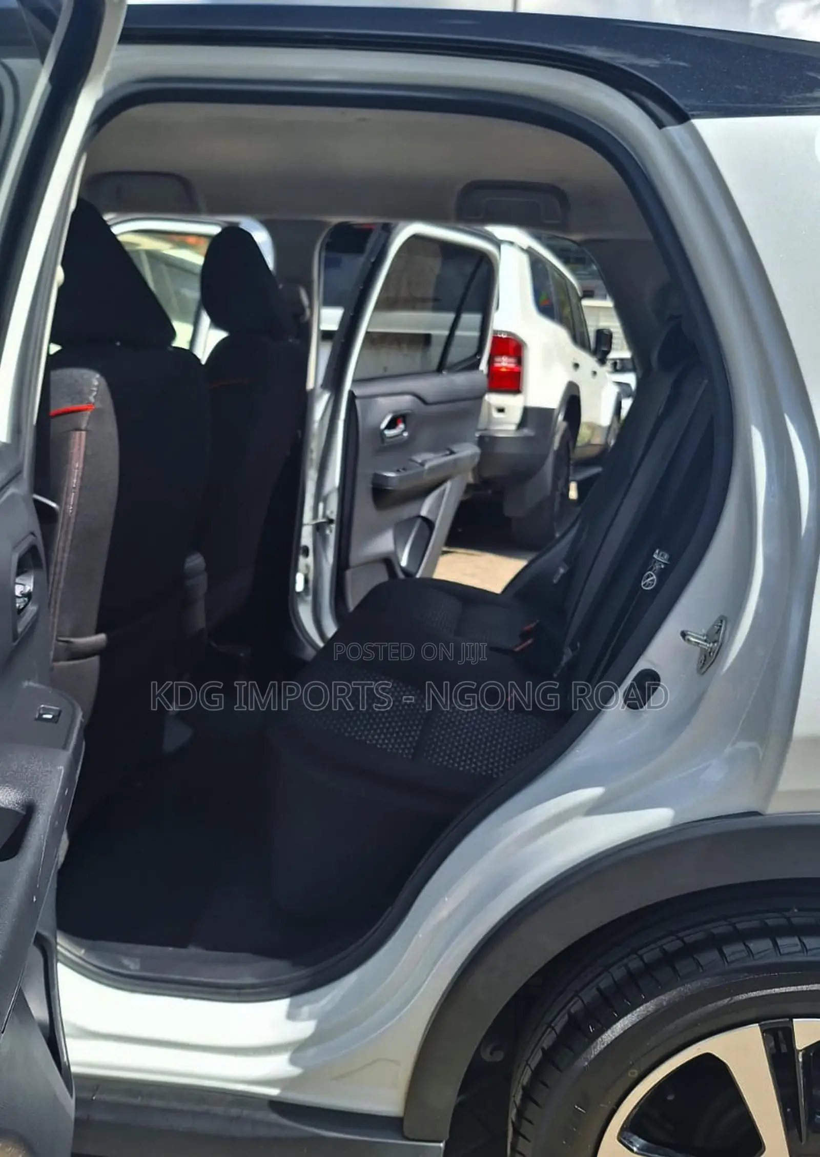 Daihatsu Rocky 2019