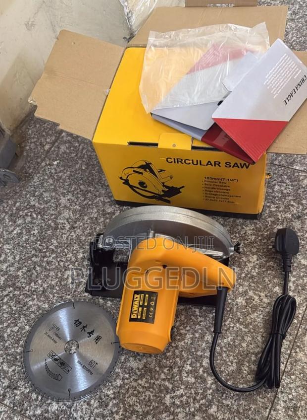 Dewalt Circular Saw 7 Inche.