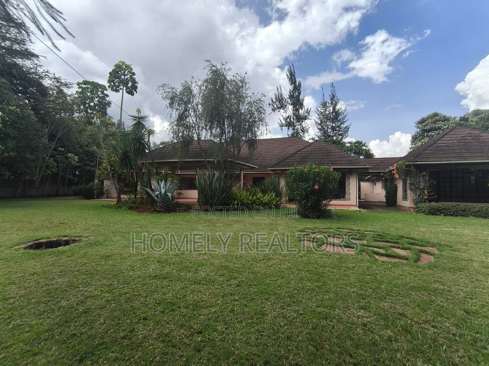 4bdrm Bungalow in Karen, Nairobi for sale
