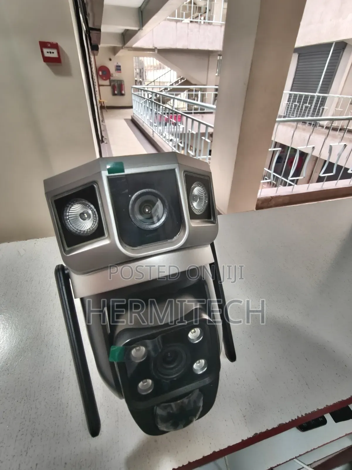 V380 Smart Net Camera Dual Lens 4g That Is Powered by Solar