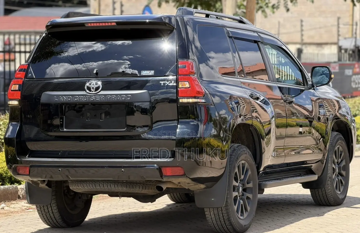 Toyota Land Cruiser Prado 2.8 2022 Black