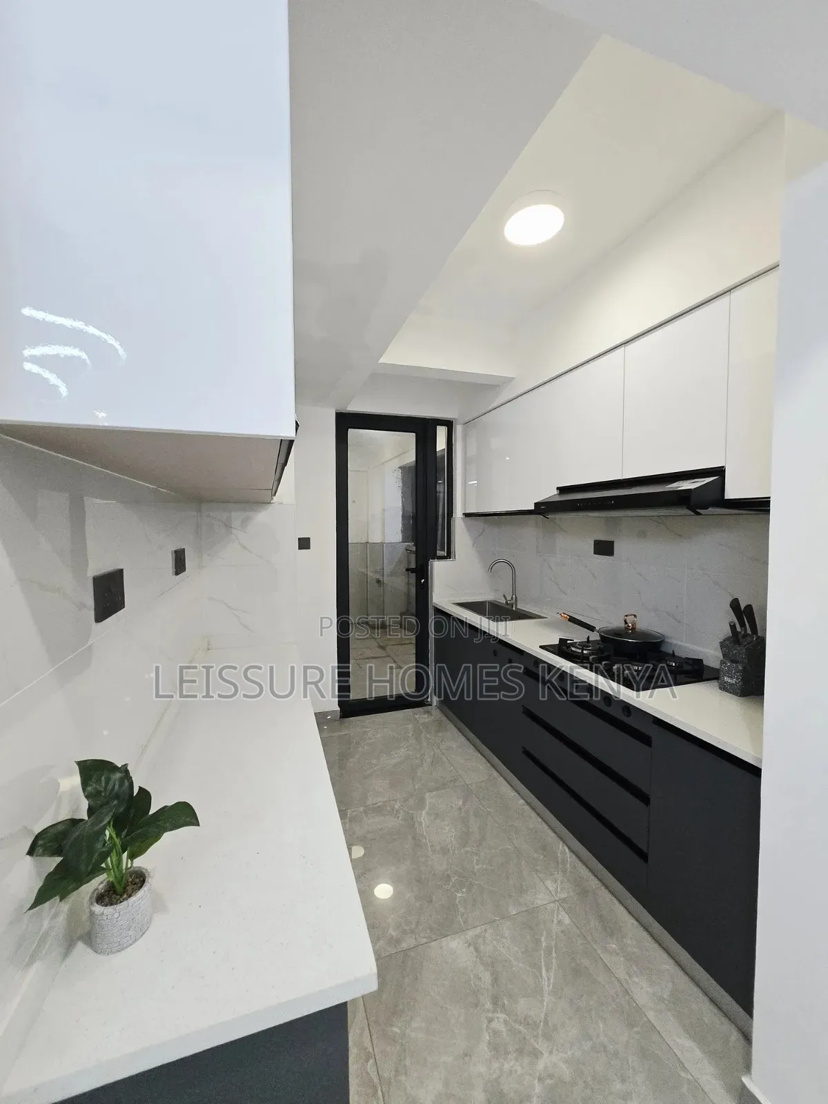 3bdrm Apartment in Valley Arcade for sale