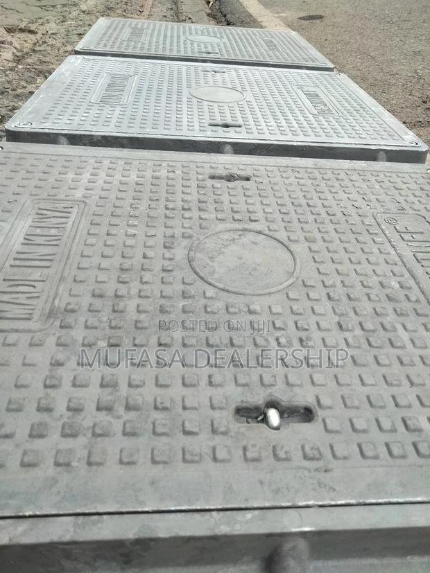 Fiber Manhole Cover(18×24) Lockable