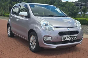 Toyota Passo 2015 Silver