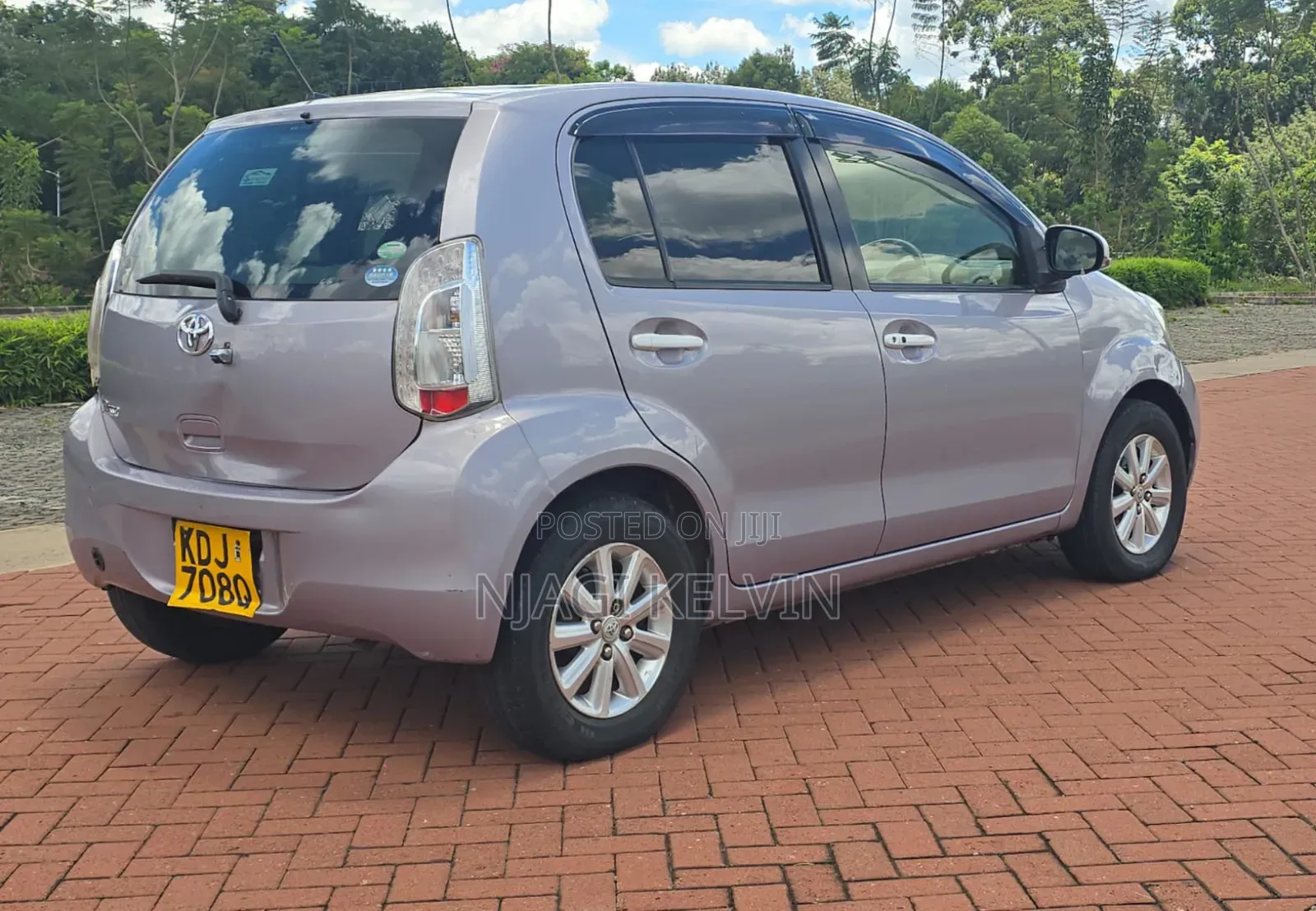 Toyota Passo 2015 Silver