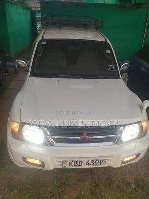 Mitsubishi Pajero Sport 2004 White