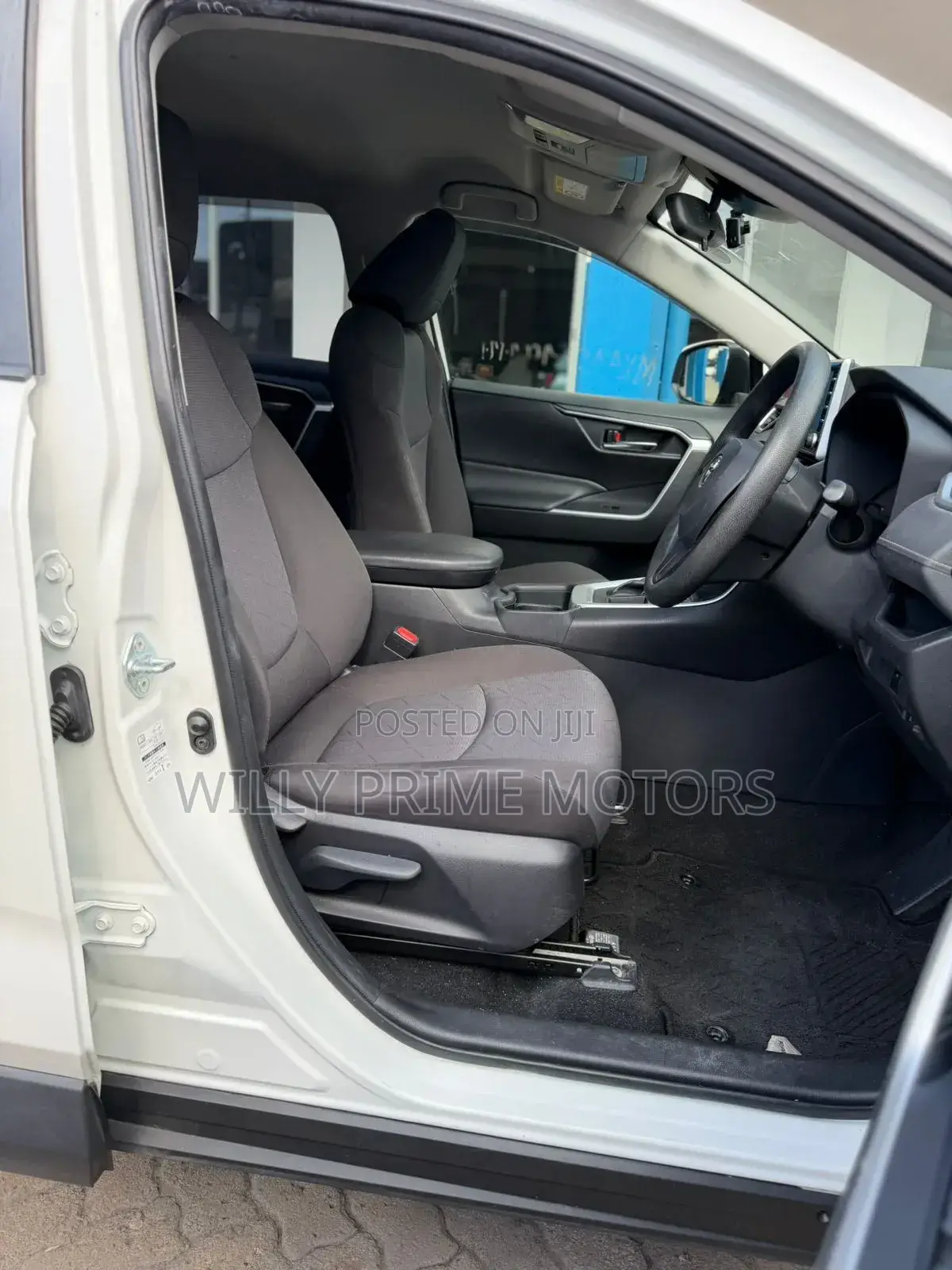 Toyota RAV4 2020 White