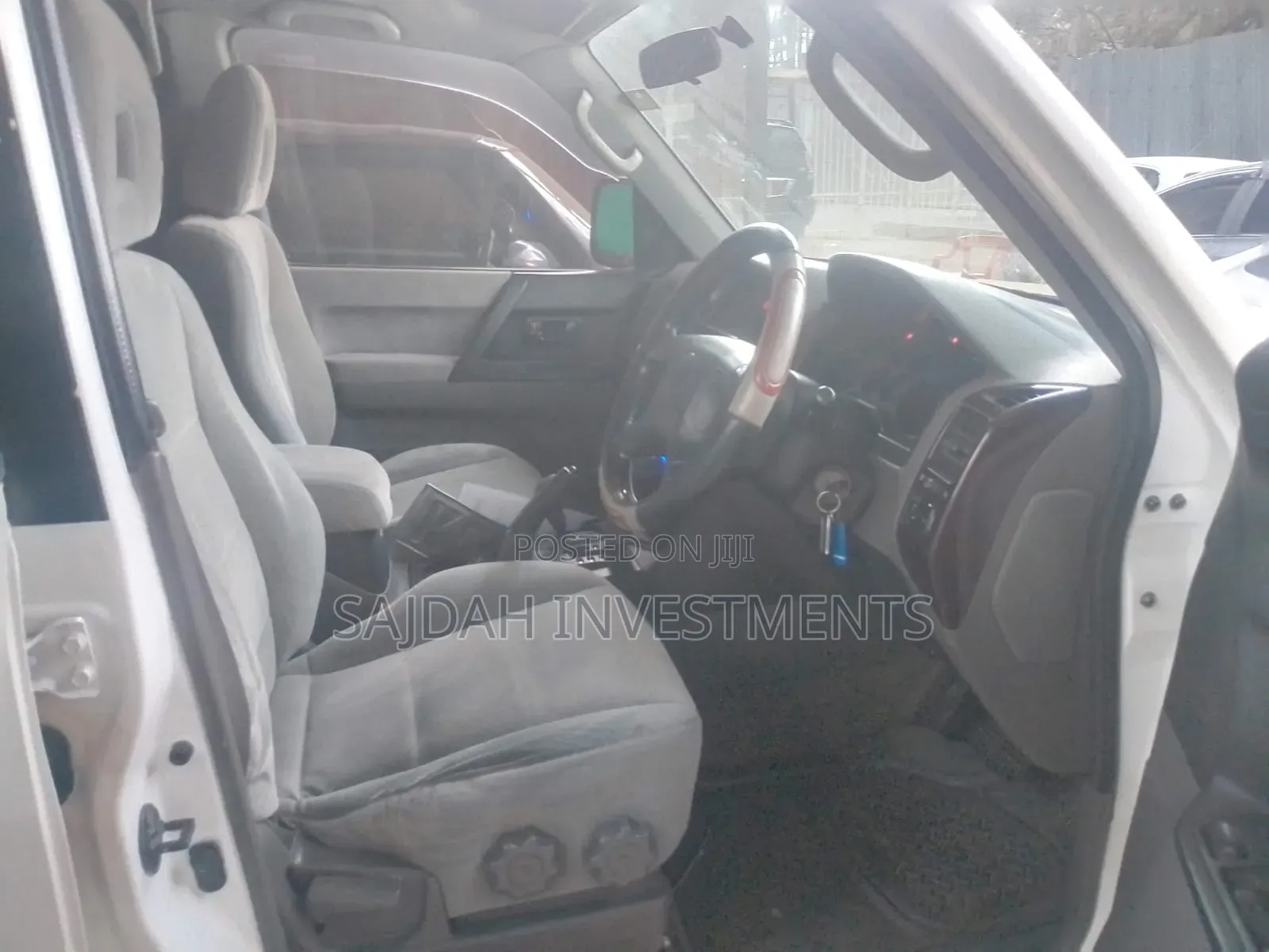 Mitsubishi Pajero Sport 2004 White