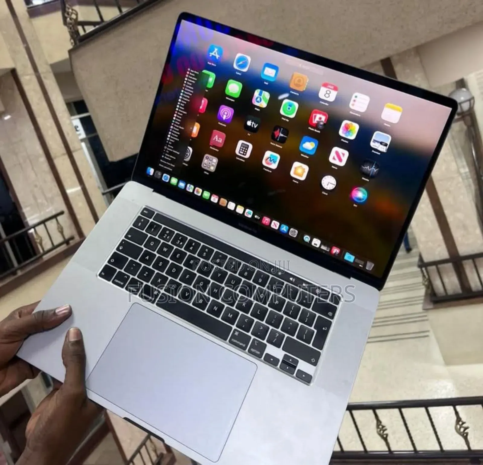 Laptop Apple MacBook 2019 16GB Intel Core i7 SSD 512GB