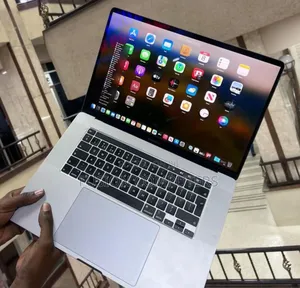 Laptop Apple MacBook 2019 16GB Intel Core i7 SSD 512GB