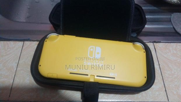 Nintendo Switch Lite - thumbnail 2
