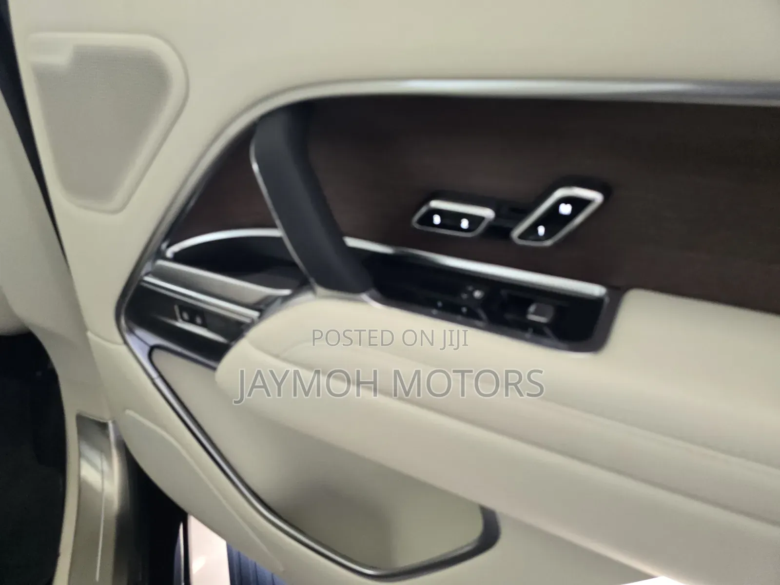 Land Rover Range Rover Vogue 2023 Gray