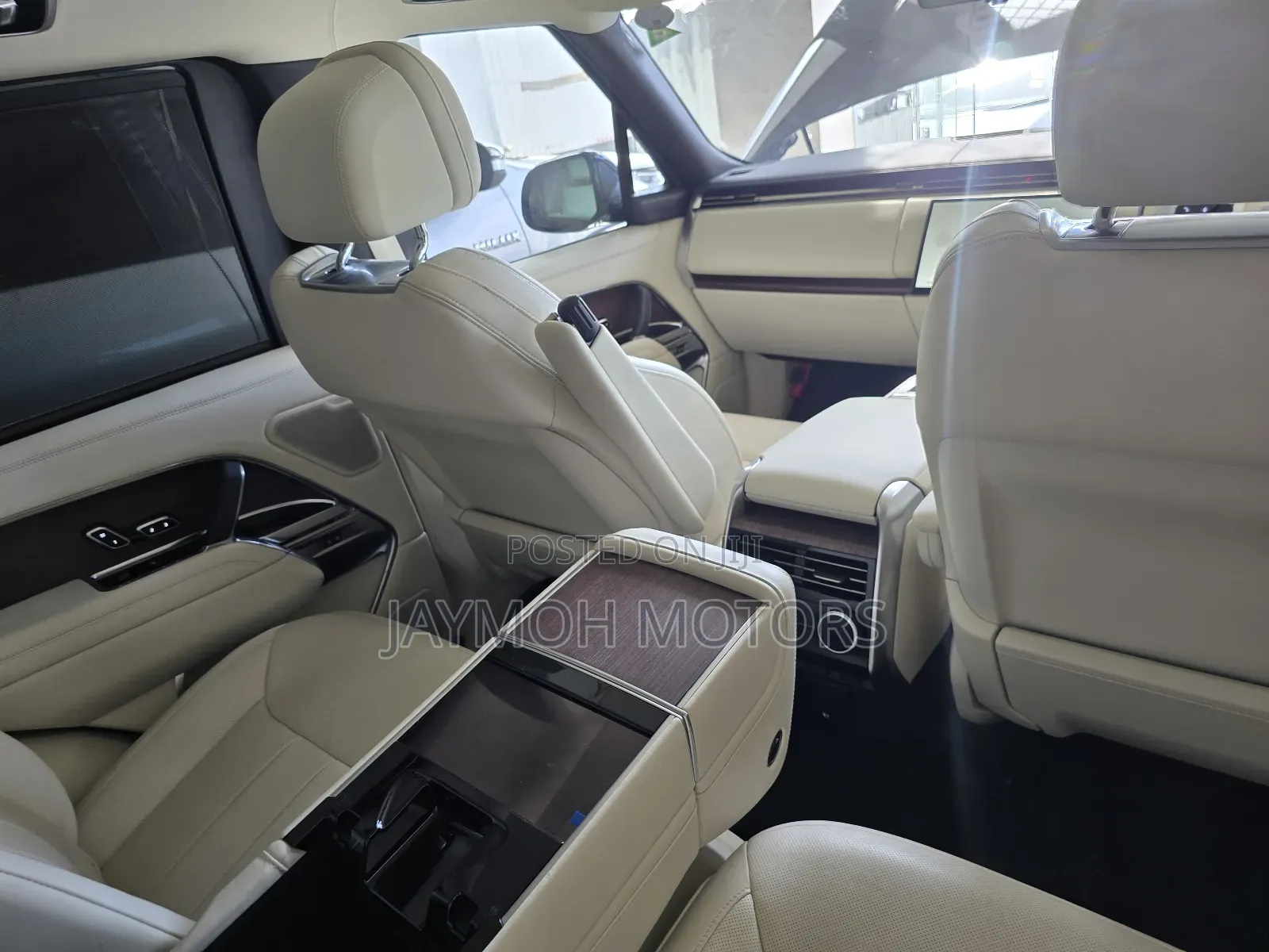 Land Rover Range Rover Vogue 2023 Gray