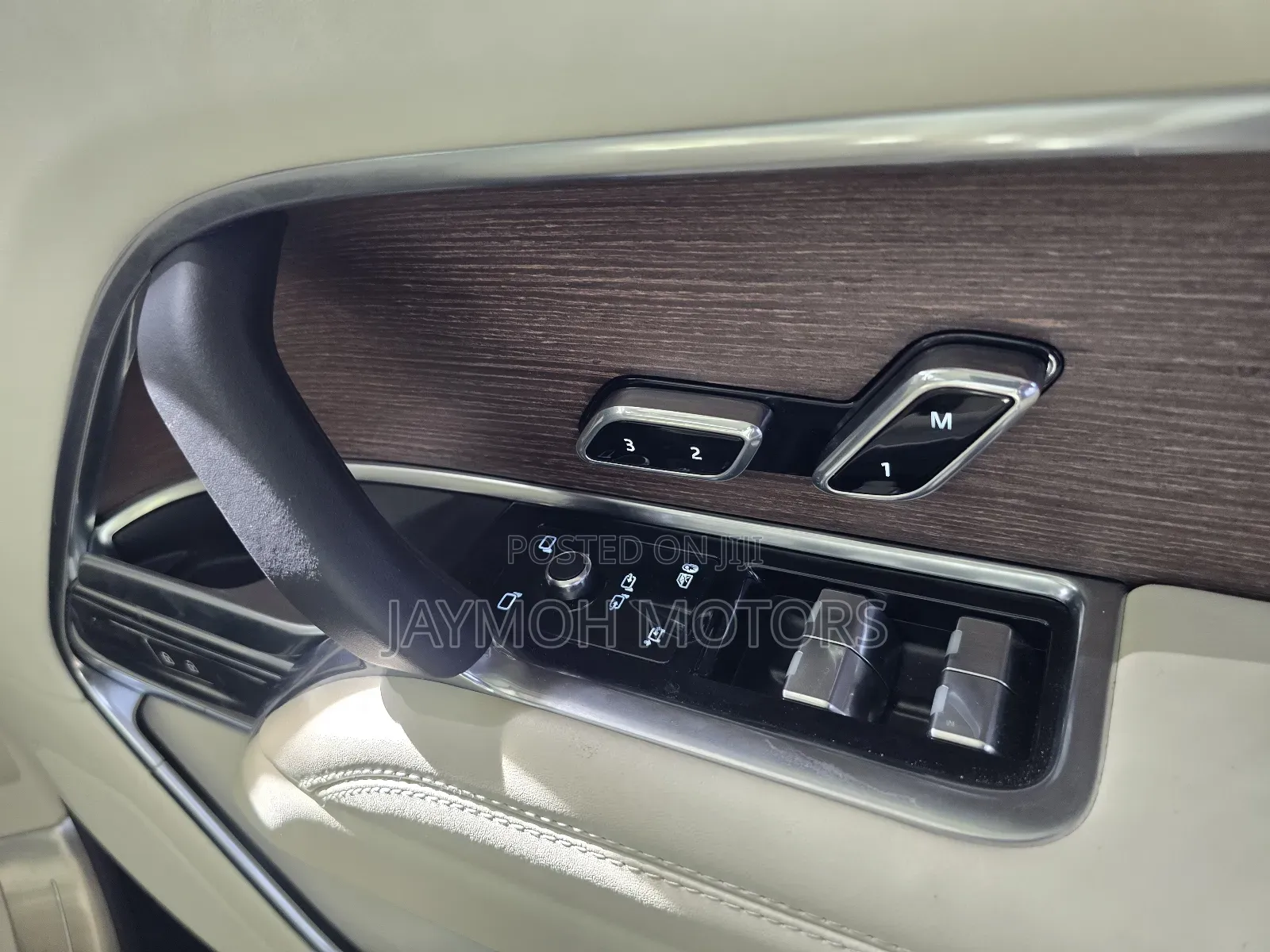 Land Rover Range Rover Vogue 2023 Gray