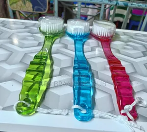 Shower Brush Chu