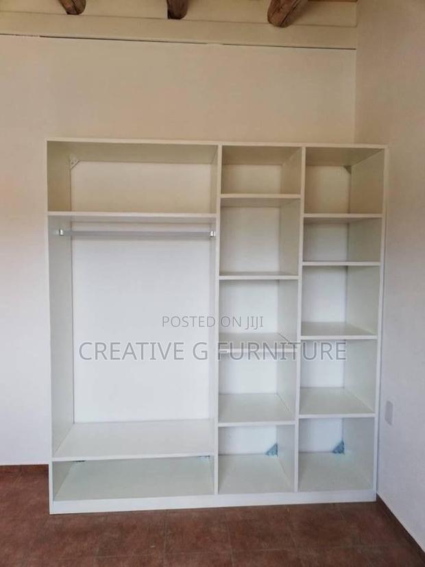 Spacious Wardrobe – Strong Modern